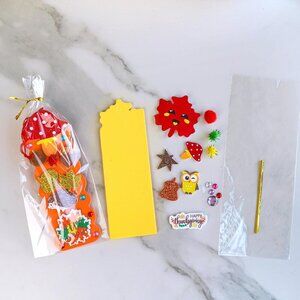 32 Sets Fall Crafts Kits DIY Fall Bookmarks Decorations Art Sets Maple Leaves Sm